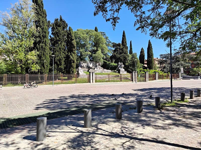 Piazza Carducci - Image 1