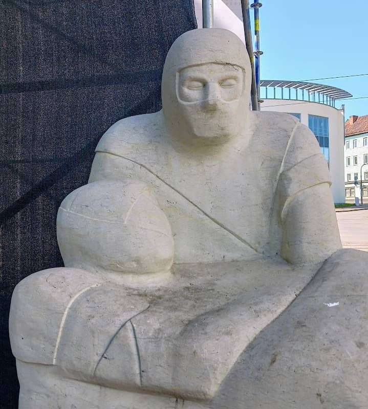 Skulptur "Hilfe in Not" - Image 1