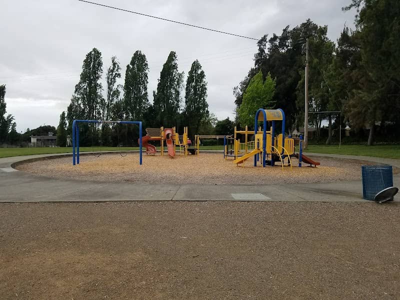 Richardson Park - Image 2