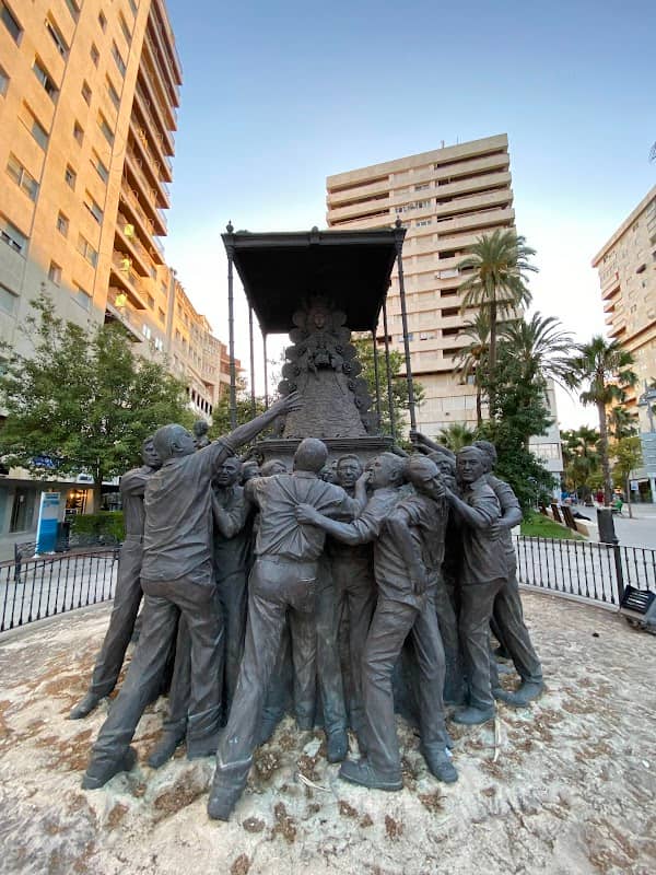 Monumento a la Virgen del Rocío - Image 1