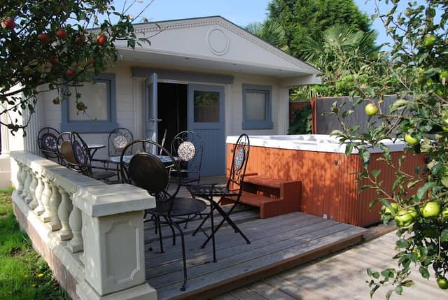 Wood Fen Lodge - Image 2