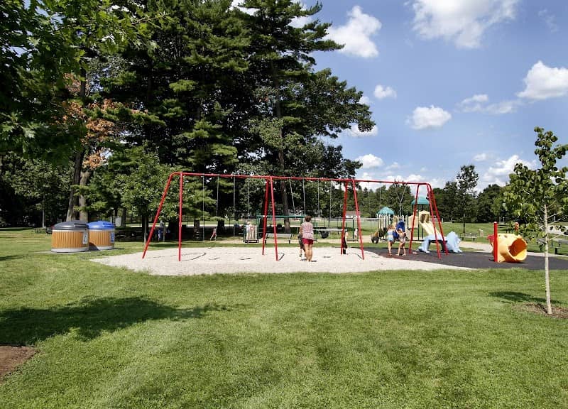 LaSalle Park - Image 1