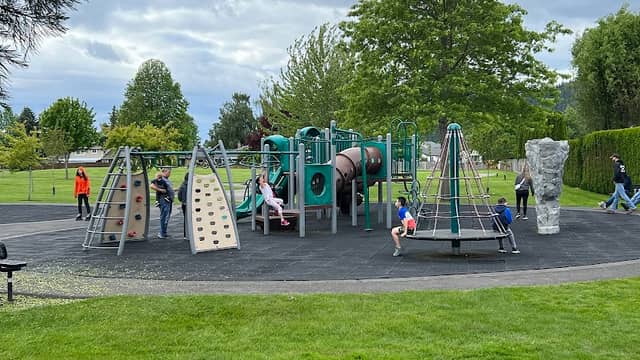 Rainier View Park - Image 1