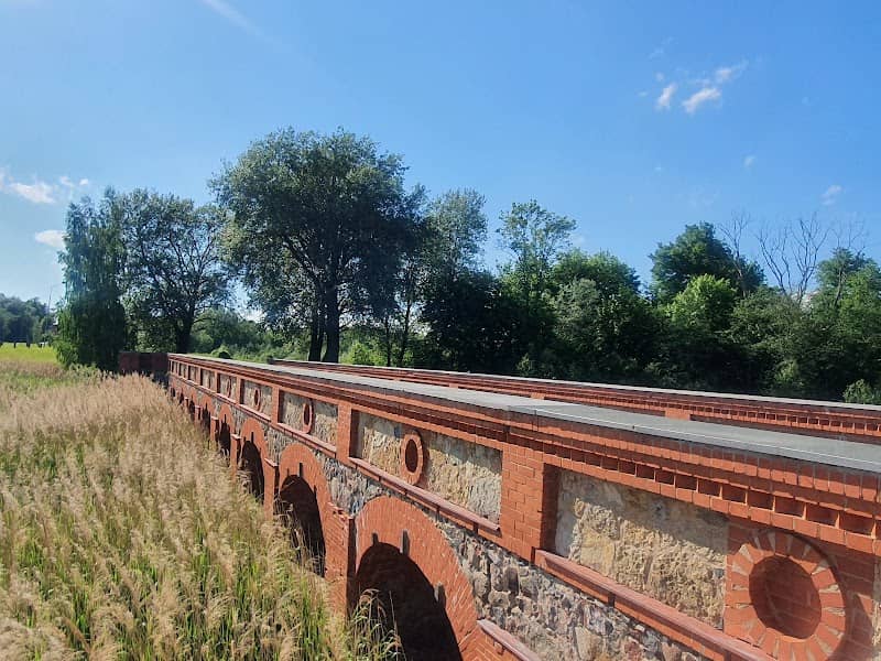 Astravas manor bridge - Image 1