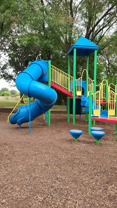 Hickory Estates Park - Image 1