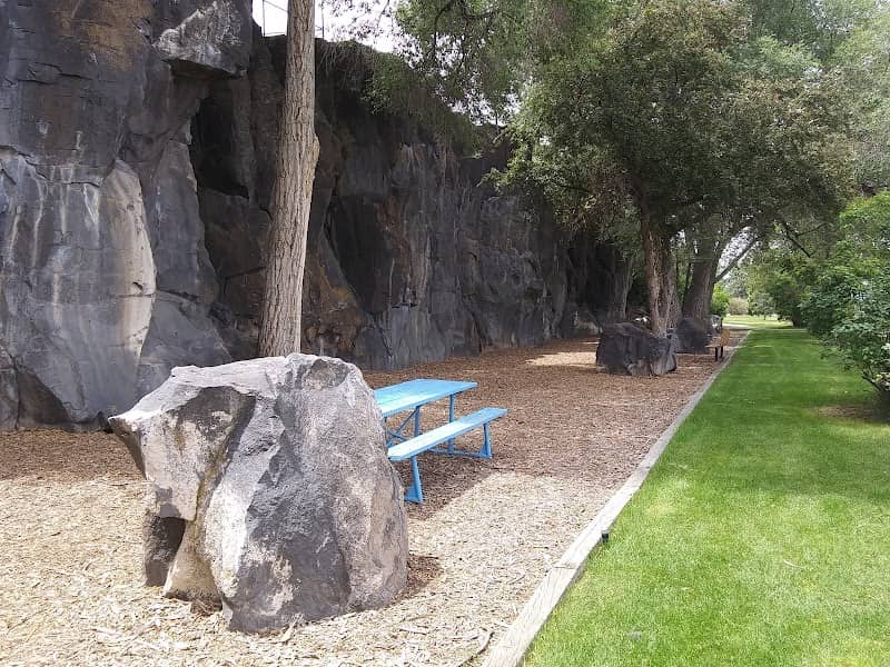Lilac park - Image 3