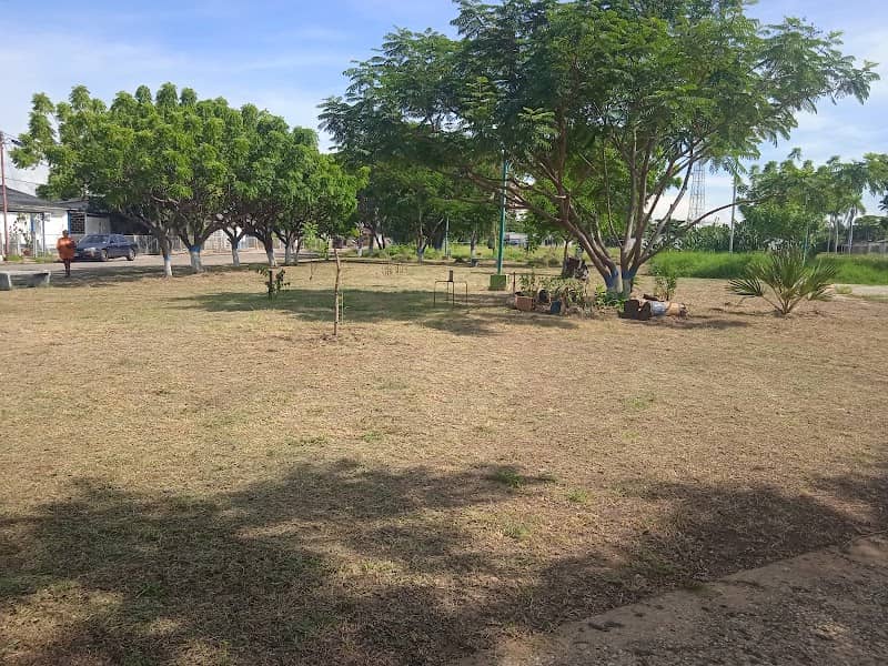 La plaza mas arrecha de Lagunillas - Image 1
