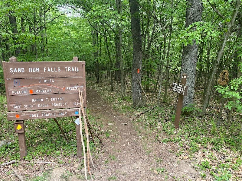 Sand Run Falls Parking - Image 3