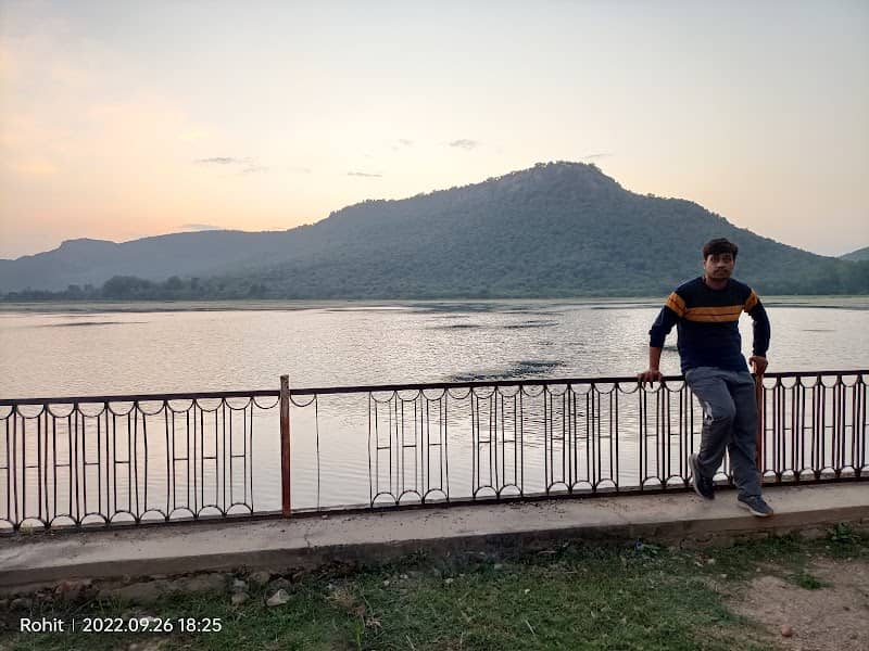 Ratansagar lake - Image 1