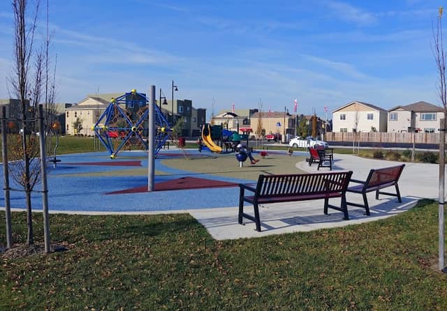 Cobblestone Park - Image 1