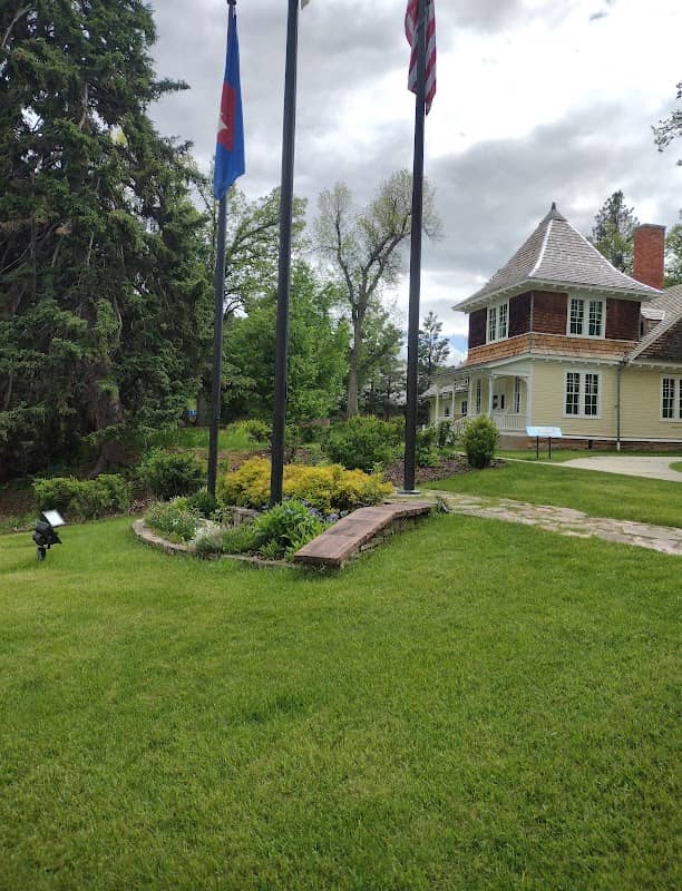 Flagpole Garden - Image 1