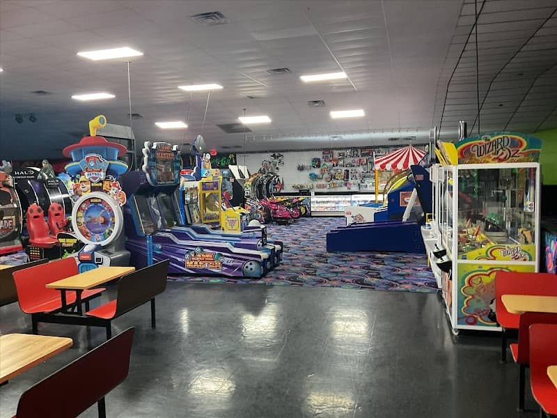 Skate and Play Family Fun Center - Image 2