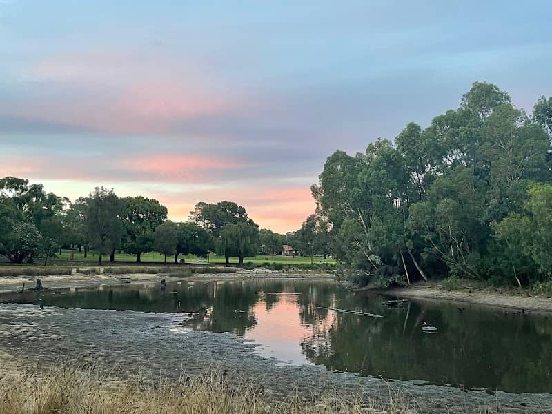 Shenton Park - Image 1