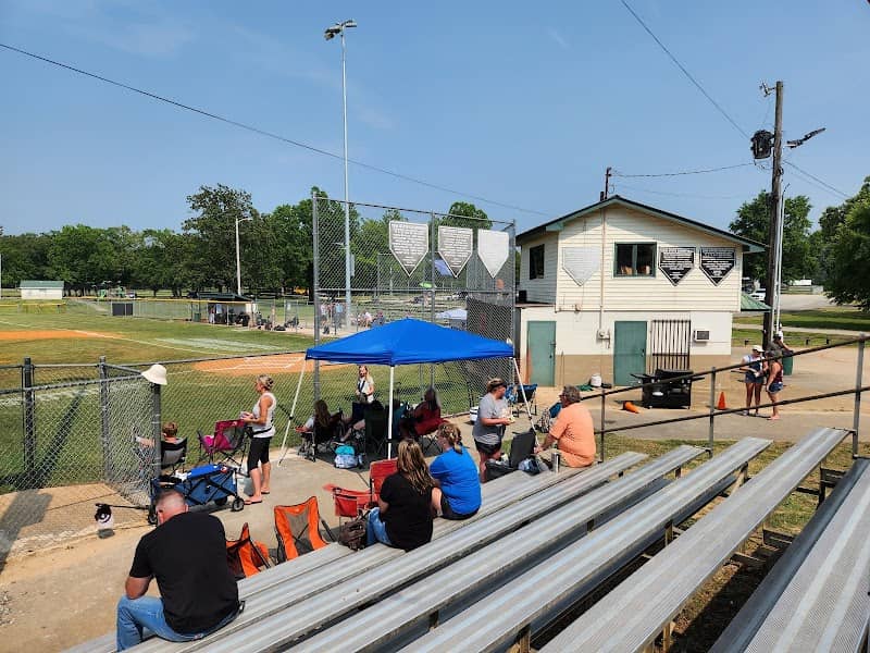 Waggoner Park - Image 2