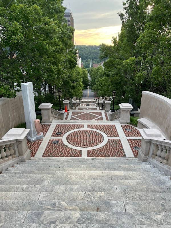 Monument Terrace - Image 2