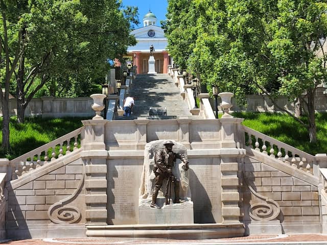 Monument Terrace - Image 3