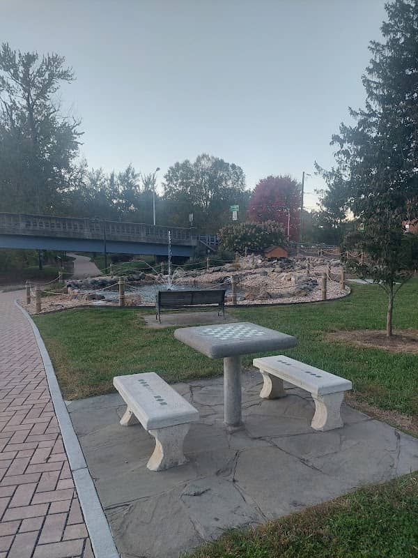 7 Bridges Park - Image 2