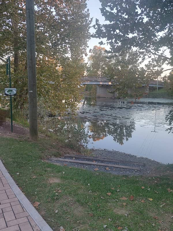 7 Bridges Park - Image 1