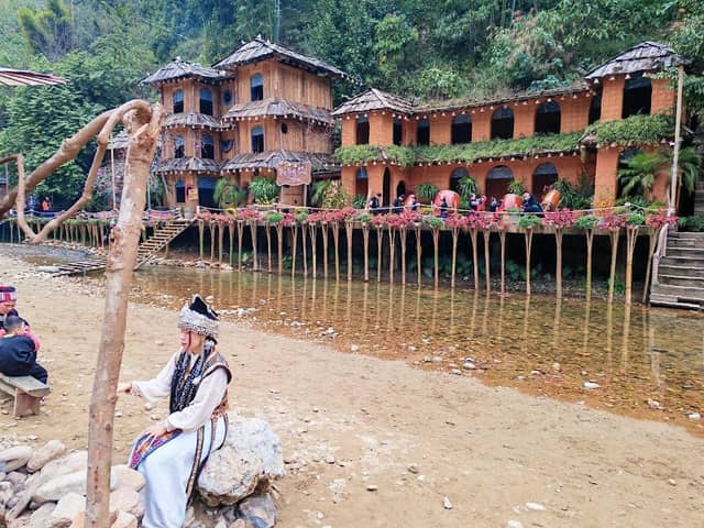 Sin Chai Village - Image 1
