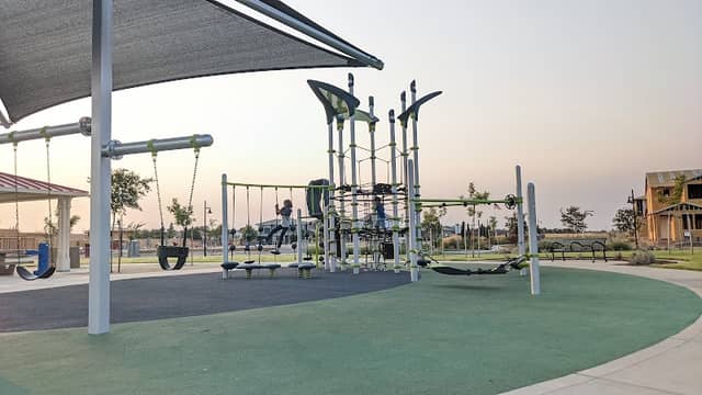 Sparrow Park - Image 1