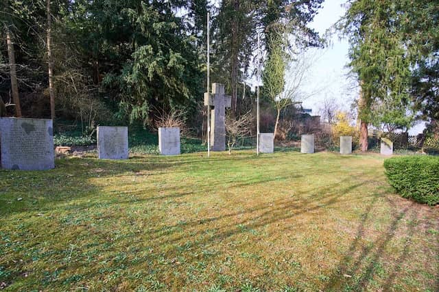 Gefallenendenkmal - Image 2