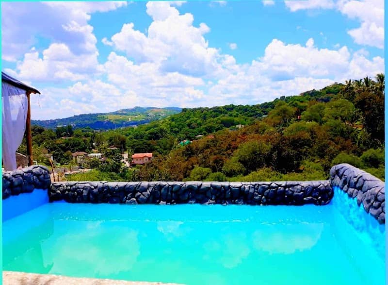 Balkunahe Overlooking Resort - Image 1