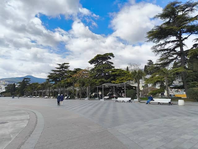 Promenade Yalta - Image 1