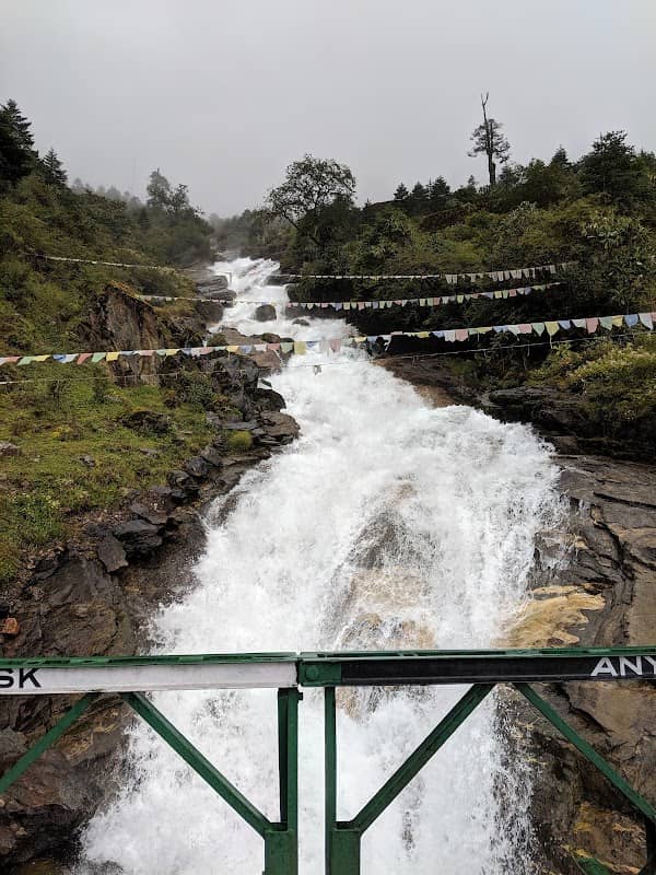 Chinar Waterfalls - Image 2
