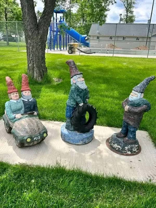 Gnome Field - Image 2