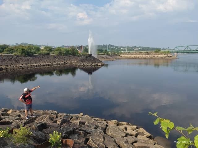 Chicoutimi’s old port fountain - Image 3