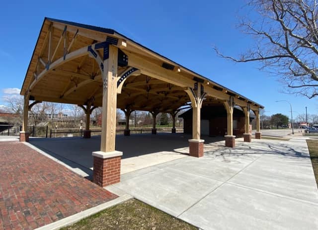 Canal Street Pavilion - Image 2