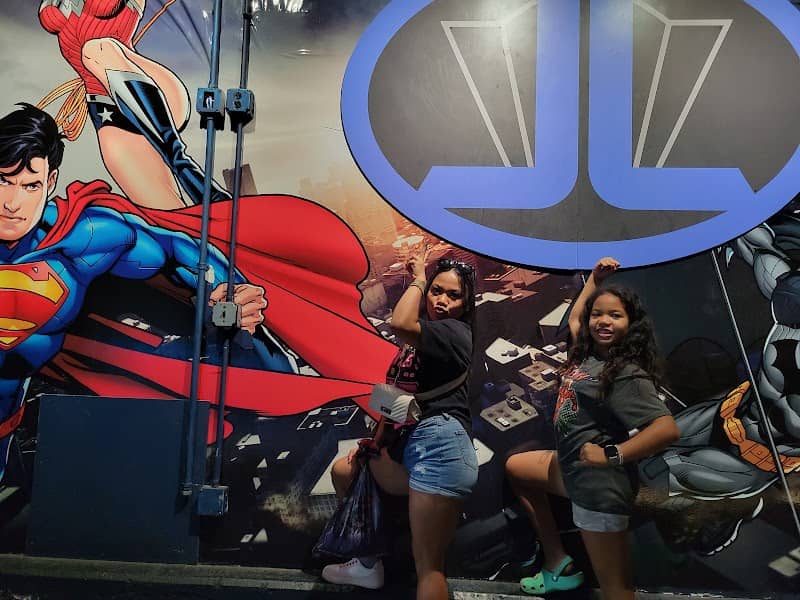 DC Comics Plaza - Image 1