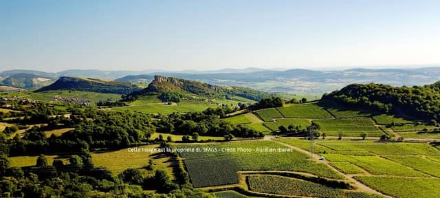 Rock of Solutré - Image 1