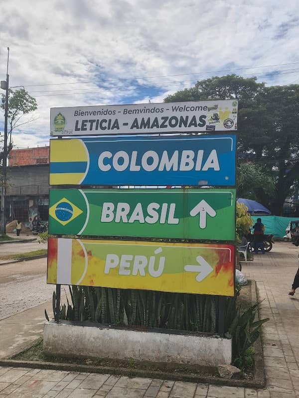 Letreiros três fronteiras - Image 1