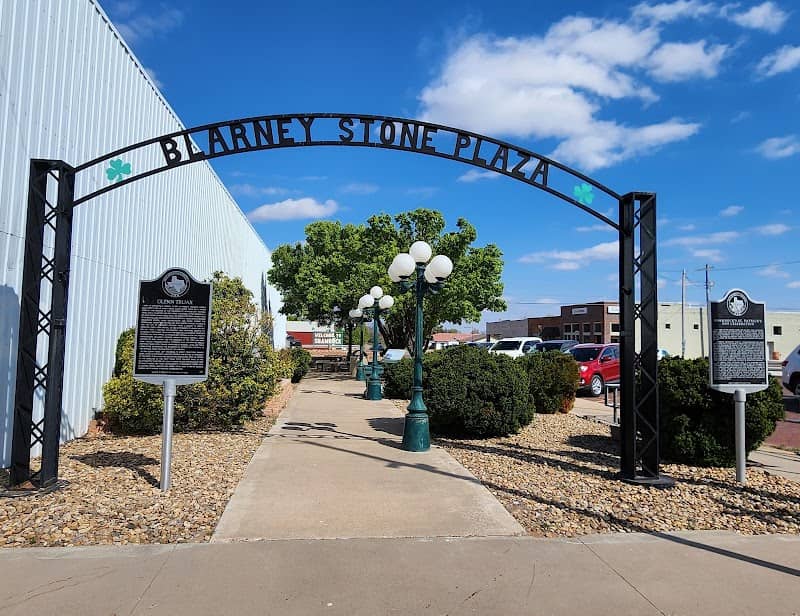 Blarney Stone Plaza - Image 1