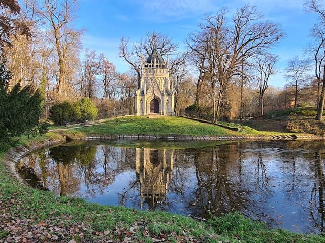 City park - Image 1