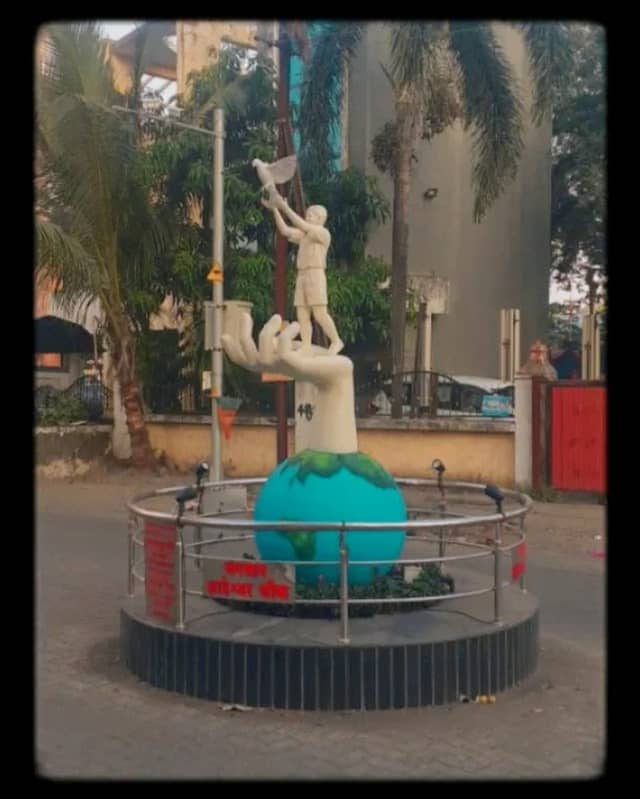 Bhagwan Shri Adeshwer Chowk - Image 1