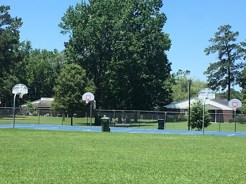 Hillcrest Park - Image 1