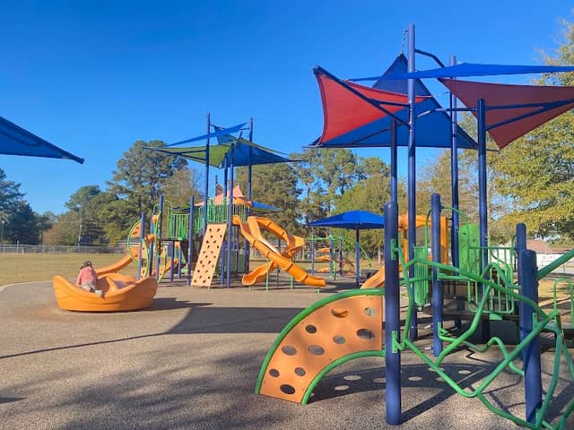Hillcrest Park - Image 2