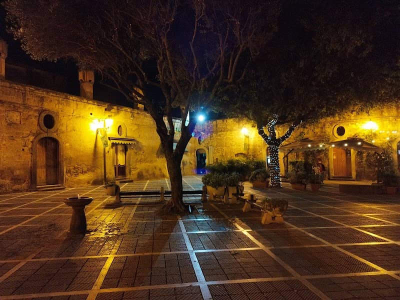 Piazza Virgilio - Image 1
