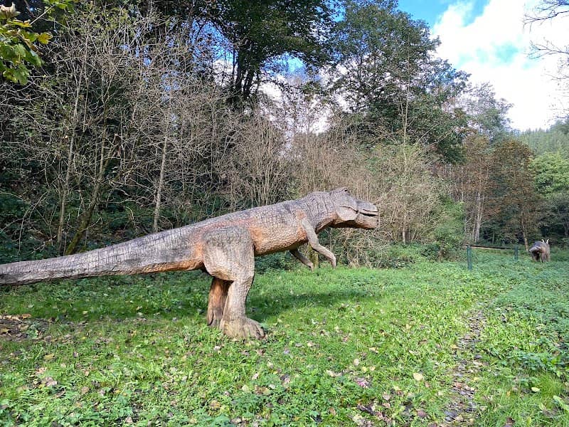 Dinossaur sculptures - Image 2