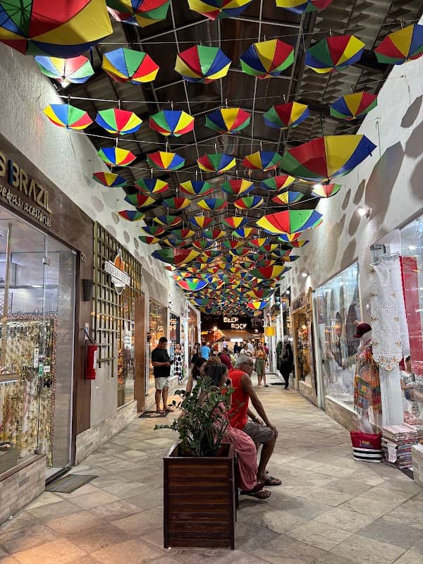 Rua das Sombrinhas de Porto de Galinhas - Image 2