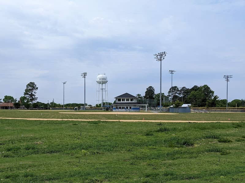 Lee Street Complex - Image 1