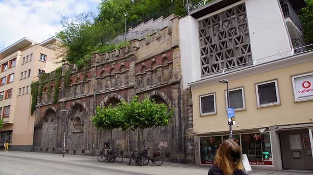 Strebemauer - Image 1