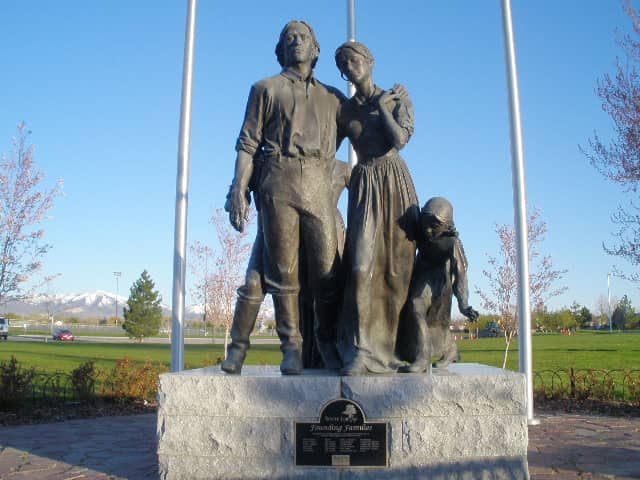 Founding Families Statue - Image 1