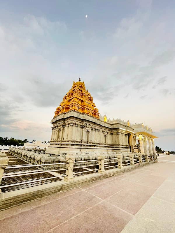 Thirumala Thirupathi Temple Park - Image 1