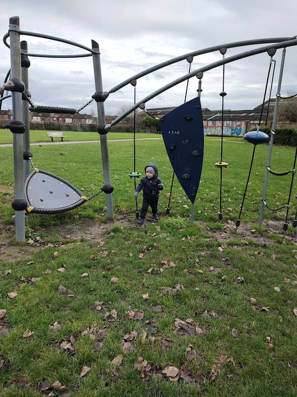 Red House Park - Image 1
