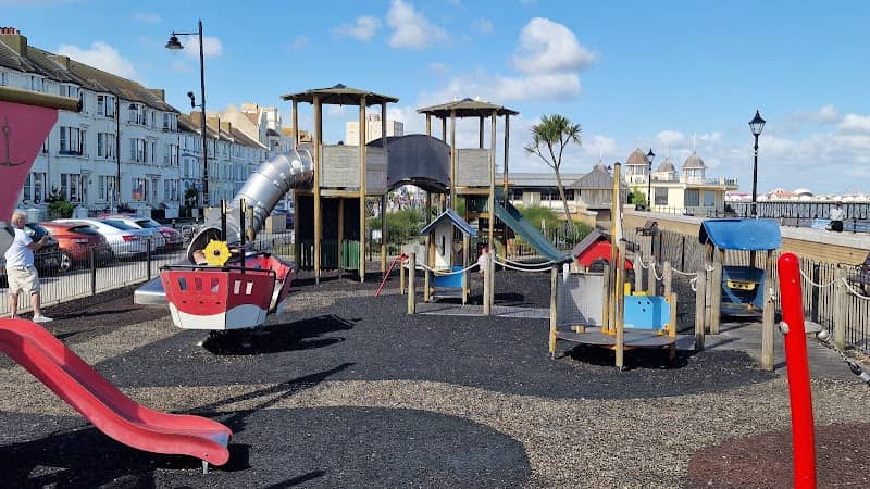 Tower and Waltrop Gardens Playground - Image 1