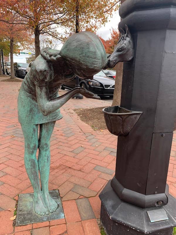 Statue: Childhood - Image 1