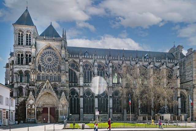 Châlons Cathedral - Image 1